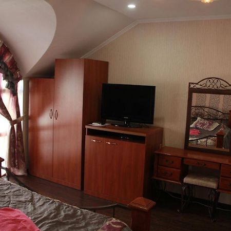 Kristall Hotel Бостері Екстер'єр фото