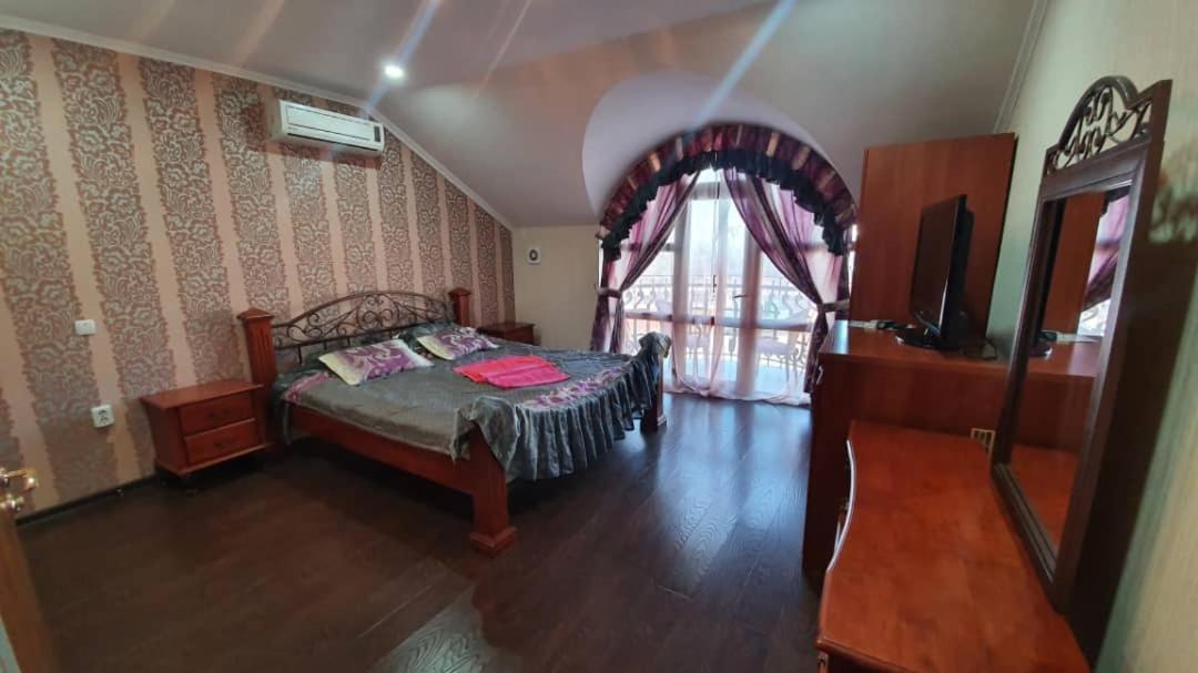 Kristall Hotel Бостері Екстер'єр фото