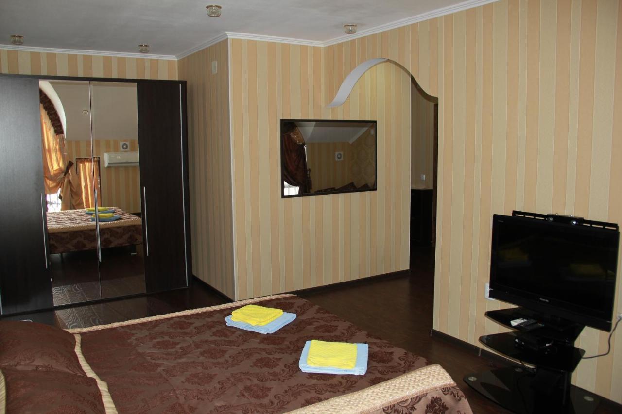 Kristall Hotel Бостері Екстер'єр фото