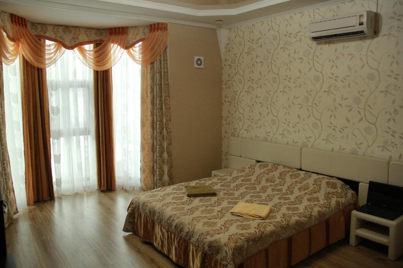 Kristall Hotel Бостері Екстер'єр фото