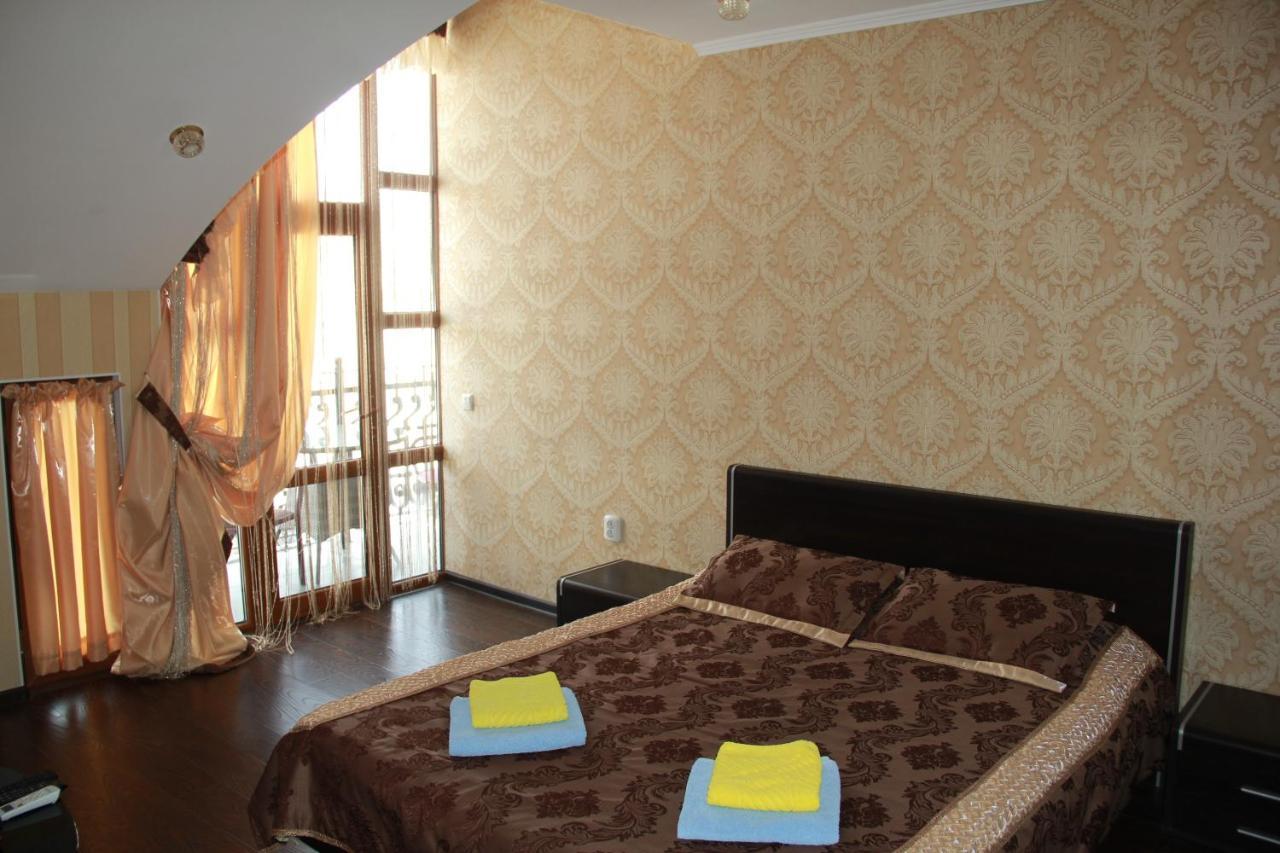 Kristall Hotel Бостері Екстер'єр фото