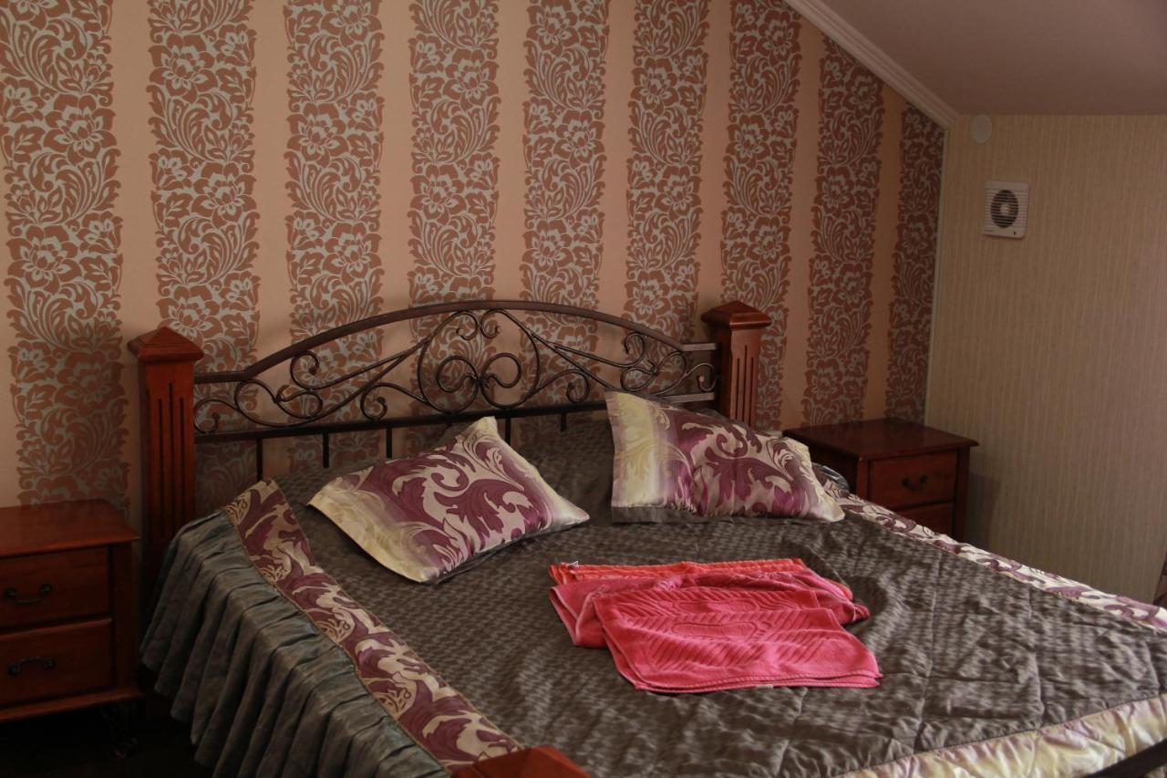 Kristall Hotel Бостері Екстер'єр фото