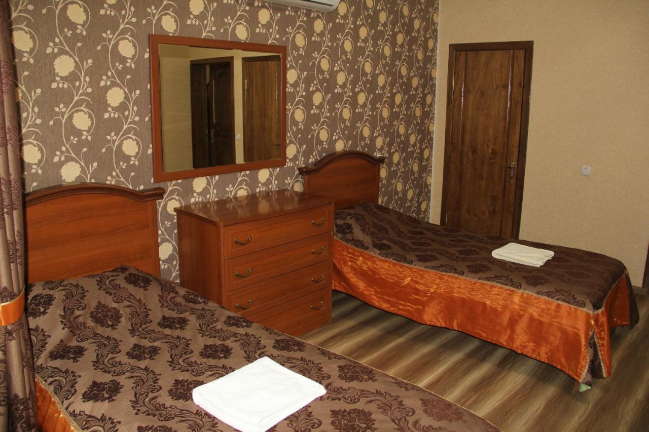 Kristall Hotel Бостері Екстер'єр фото