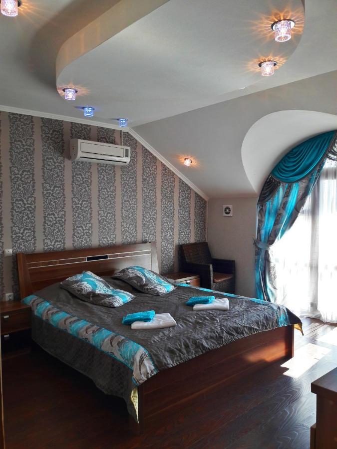 Kristall Hotel Бостері Екстер'єр фото