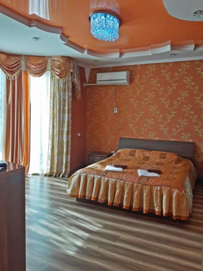 Kristall Hotel Бостері Екстер'єр фото
