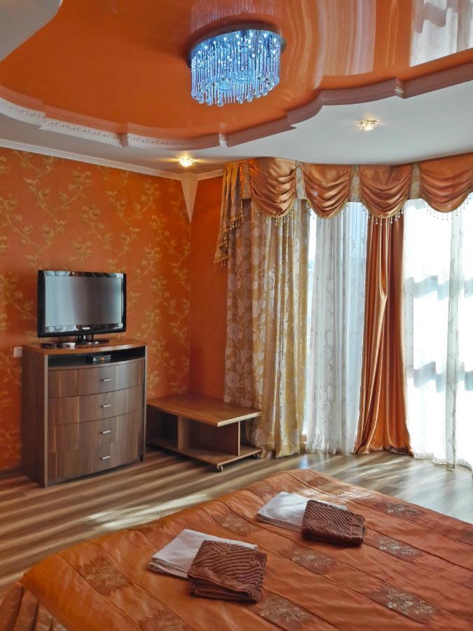 Kristall Hotel Бостері Екстер'єр фото